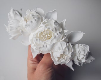 White peony hair piece - Floral hair vine for bridal - Flower wedding hair accessory