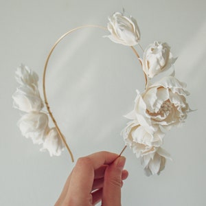 Bridal flower headband - Ivory flower hair piece - Wedding floral hair accessory