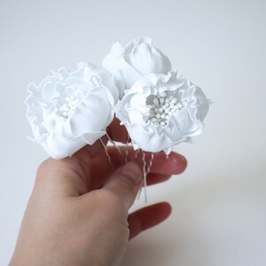 White peony hair pins - Bride flower hair clip - White flower hair accessory
