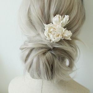Ivory flower bridal hair pins - Peony hair clip - Rose hair pins- Wedding hair accessory