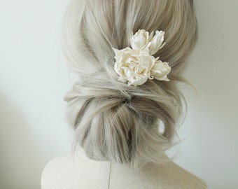 Ivory flower bridal hair pins - Peony hair clip - Rose hair pins- Wedding hair accessory