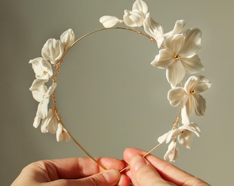 Wedding bridal hairband - White flower hair piece - Wedding hair accessory - Floral crown - Flower headpiece