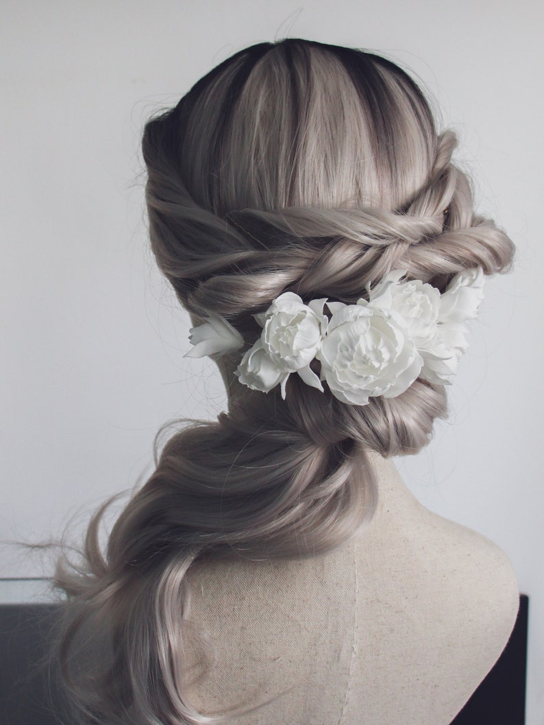 Bridal hair comb Bridal Hair Piece Ivory Peony Wedding Hair Comb Wedding hair pins Flower hair clip Wedding hair accessory White
