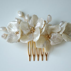 Flower hair comb - Freshwater pearl hair pins - Bridal hair piece - Wedding headpiece