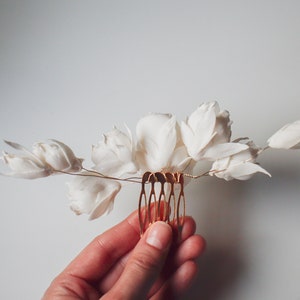 Bridal hair comb Bridal Hair Piece Ivory Peony Wedding Hair Comb Wedding hair pins Flower hair clip Wedding hair accessory zdjęcie 4