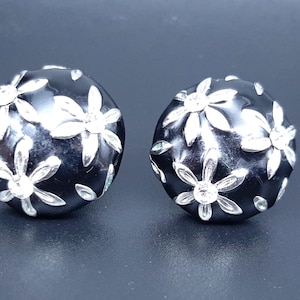 Vintage 1980s Black Enamel & Gold Tone Floral Oversized Clip-On Earrings