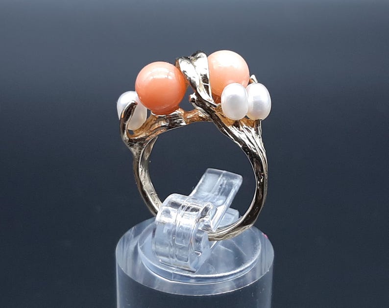Anello vintage in oro 14 carati con corallo e perla d'acqua dolce - taglia F immagine 2