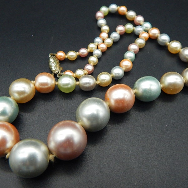 Vintage 1950s Hand Knotted Pearlised Pastel Blue & Pink Graduated Bead Necklace