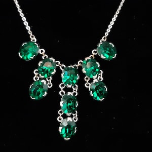 Antique Art Deco 1930s Emerald Green Open Back Paste Necklace
