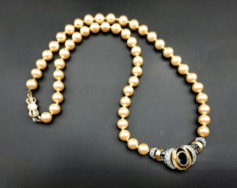 Vintage Miriam Haskell Inspired 1950s Single Strand Hand Knotted Pearl Necklace with Ornate Detail