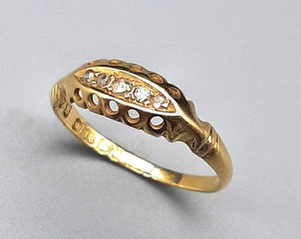 Anel antigo vitoriano em forma de barco, em ouro 18 quilates e diamantes – Chester, 1887, tamanho P