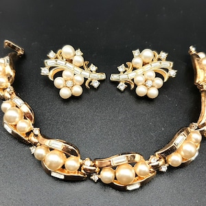 Vintage Crown Trifari 1950s Alfred Philippe Faux Pearl Bracelet & Earring Set