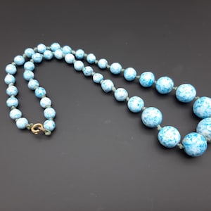 Antique 1920&#39;s Art Deco Blue Peking Glass Hand Knotted Necklace