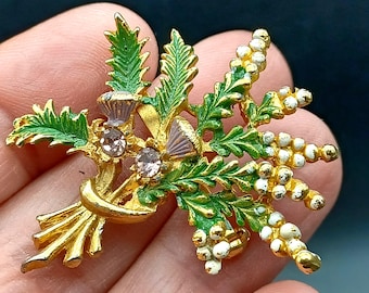 Vintage 1950&#39;s Enamelled Scottish Thistle & Heather Brooch poss Exquisite