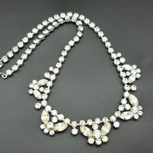 Vintage 1930s to 40s Art Deco Clear Paste Rhinestone Diamante Sparkle Necklace