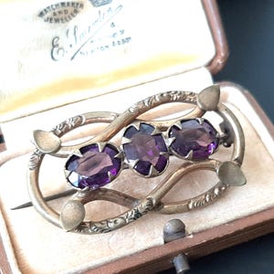 Antique Victorian Pinchbeck Amethyst Engraved Lovers Knot Brooch