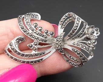 Antik Art Deco-brosch i sterlingsilver och markasitblommor från 1930-talet, 12 g