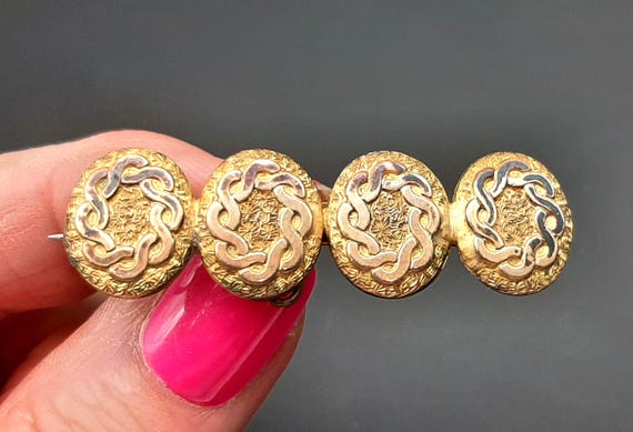 Antique Victorian Decorative Pinchbeck Button Bar Brooch