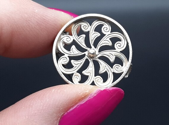 Antique Victorian Solid Silver Small Pin Wheel Ce… - image 6