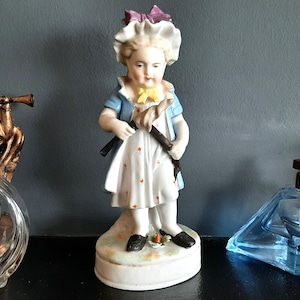 Antique Late Georgian to Victorian Pretty Ceramic Staffordshire Figurine