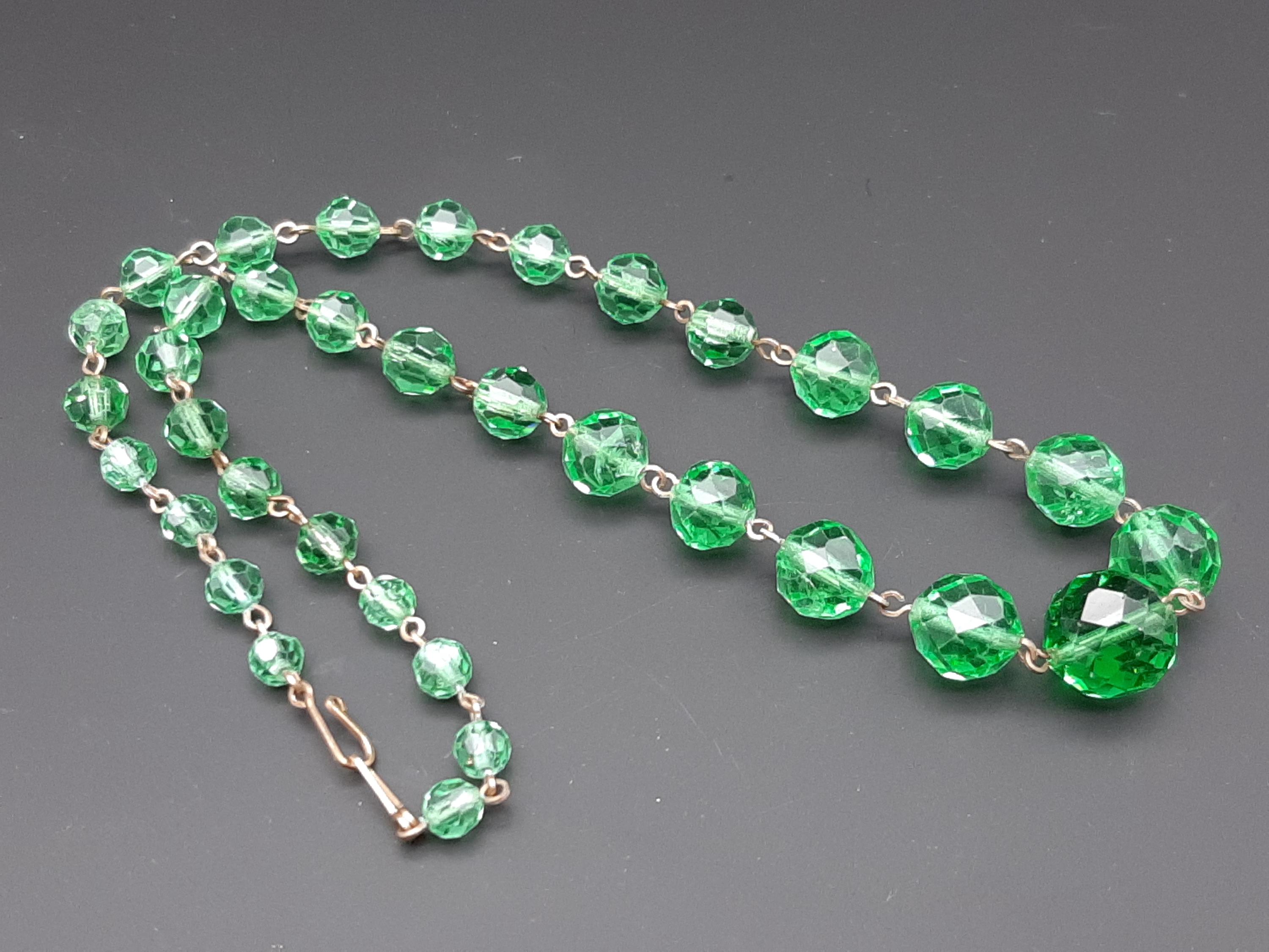 アンティークアールデコ 1920年代 エメラルドグリーンのファセット