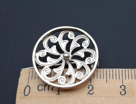 Antique Victorian Solid Silver Small Pin Wheel Ce… - image 8