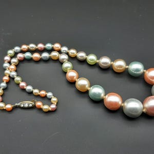 Vintage Mid Century 1950s Pastel Blue & Pink Bead Necklace, Hand Knotted Graduated Bead Necklace