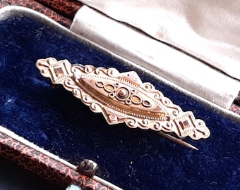 Antique Victorian to Edwardian 9ct Gold Etruscan Pin Mourning Brooch with hidden compartment