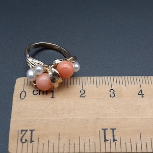 Anello vintage in oro 14 carati con corallo e perla d'acqua dolce - taglia F immagine 10