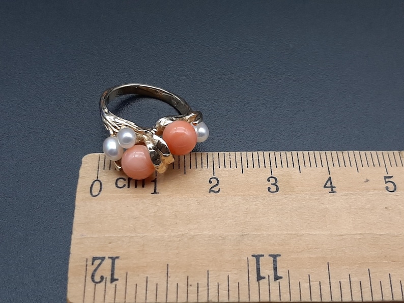Anello vintage in oro 14 carati con corallo e perla d'acqua dolce - taglia F immagine 10