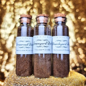 Colección Tierra Sagrada. La Santísima Trinidad de la Tierra en el Hoodoo, la Magia Tradicional, el Trabajo con Raíces, el Vudú de Nueva Orleans y la Magia Popular.