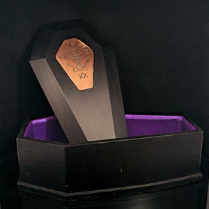 Stone Coffin Box Dedicated to Gede Lwa. Vodou Altarware for Ghede. Haitian Vodou, New Orleans Voodoo, Hoodoo and Rootwork