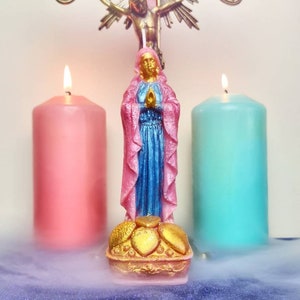 Erzulie Freda, Vela Figura de Santa Maria Nossa Senhora das Dores. Vodu haitiano, vodu de Nova Orleans, hoodoo, rootwork e magia popular católica