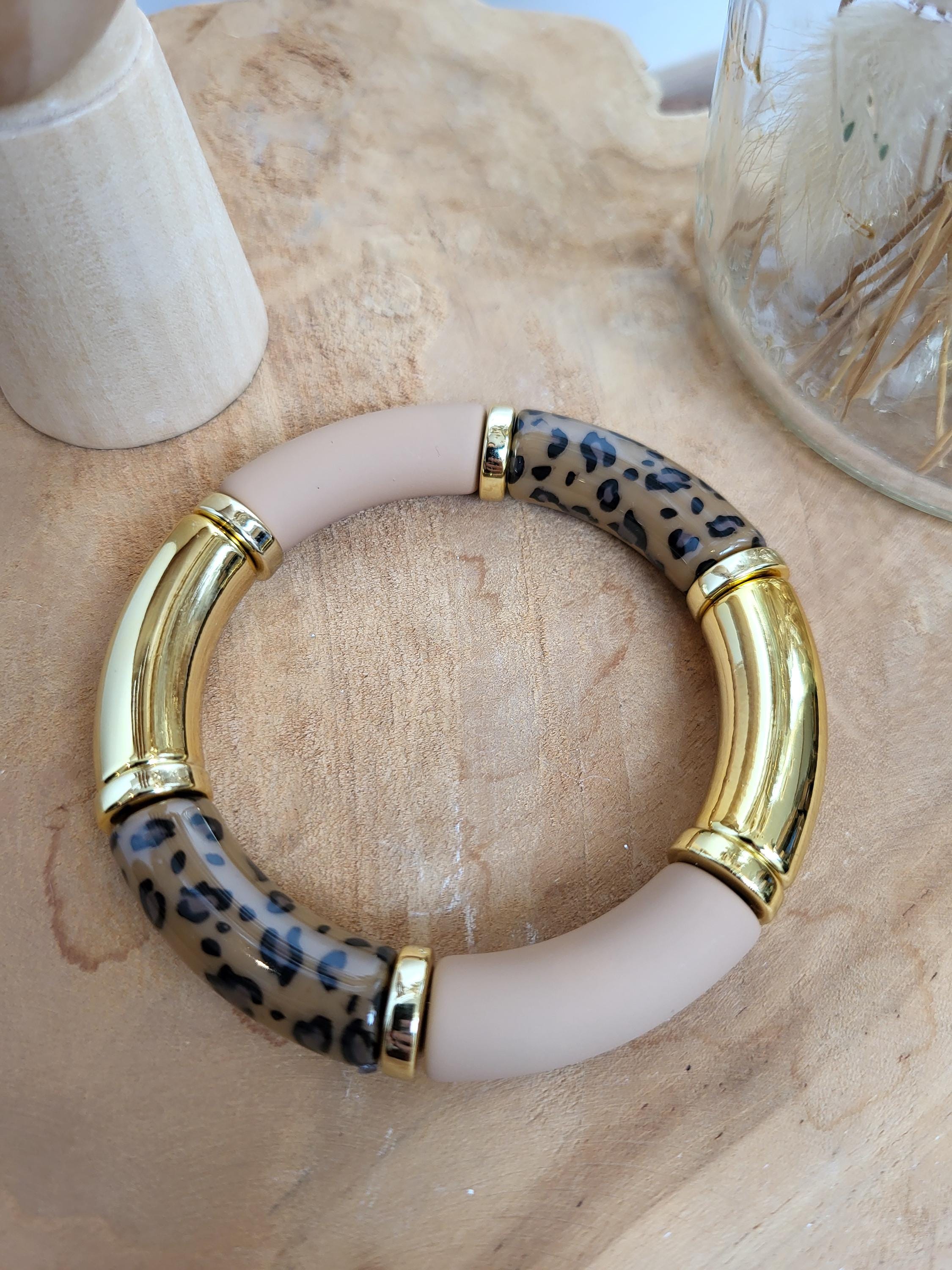 Bracelet Rigide Vintage Or Poli Avec Déco En Relief - Modèle 4772