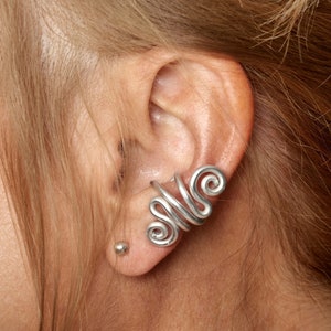 Hypoallergenic wire Ear Cuff No piercing wire ear cuff Non tarnish aluminium wire jewelry Double spiral ear cuff Wrap earrings Boho ear cuff