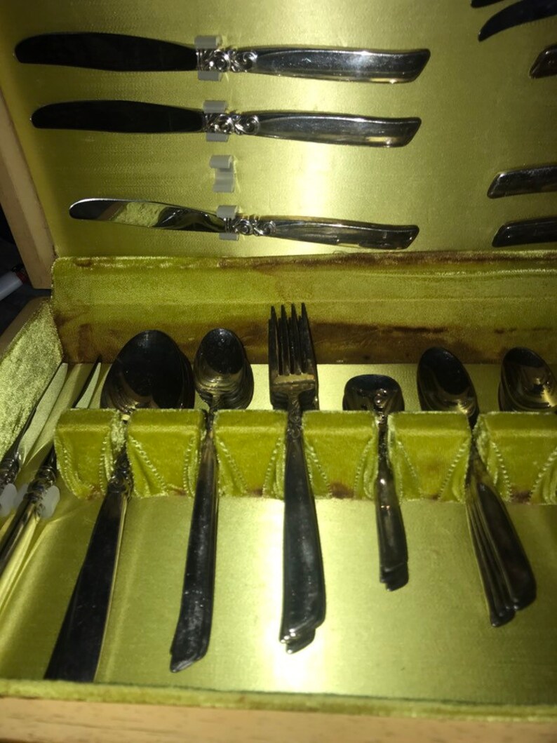72 pieces South seas silver ware set dinner Oneida Community Silverplate 1955 !