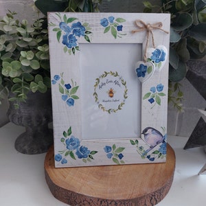 Beautiful Bird Distressed Photo Frame With Two Little Wooden Hanging Hearts.Country. Shabby Chic.Hand Decorated.