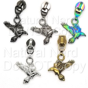 Raven Zipper Pull