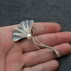 Broche de Ginkgo, joyería de hoja de Gingko, alfiler de chal de plata grande, broche de perlas de plata de ley, regalos de cumpleaños número 60 para mujeres imagen 4