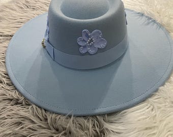 Chapéu Fedora feminino pintado à mão, Fedora personalizado com strass, chapéu elegante de aba larga, chapéu boho para casamento, presente exclusivo para ela.