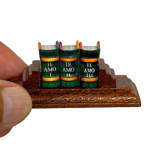 Te Amo miniatuurboekenset, Spaanse liefdesgedichten met houten standaard