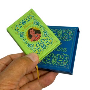 Moana Salvat Livre de contes miniatures Disney Cuentos en Miniatura à collectionner, princesse Disney, souvenir artisanal, cadeau pour enfants et collectionneurs