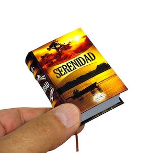 new Serenidad mini book hardcover easy read in Spanish 440 pages great gift
