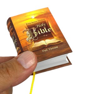 Sainte Bible mini-LSG, Ancien et Nouveau Testaments complets, cadeau chrétien, livre de poche, Bible de collection, petit livre religieux, trésor unique