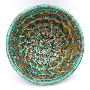 Handgemaakte keramische scheerkom – Mystic Jade Spiral Agitation – Op een wiel gegooid geglazuurd aardewerk