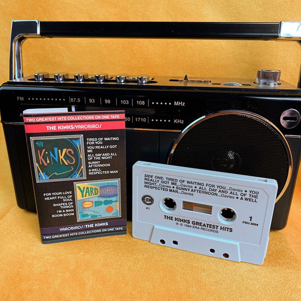 The Kinks / Yardbirds - Two Greatest Hits - music cassettes