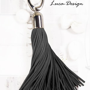 Leather tassel 18 cm (7 inch) leather pendant tassel leather fringe pompom pom pom nappa leather bag pendant charm greyhound collar chain pendant