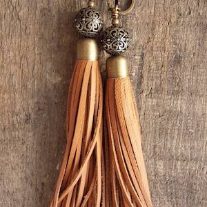 Leather tassel 18 cm (7 inch) leather pendant tassel leather fringe bobble pompom nappa leather bag pendant charm greyhound collar chain pendant