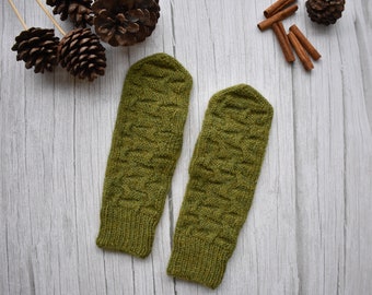 Mitaines en tricot de laine d'alpaga. Mitaines tricotées d'hiver vertes chaudes en laine d'alpaga. Cadeau pour lui et pour elle.
