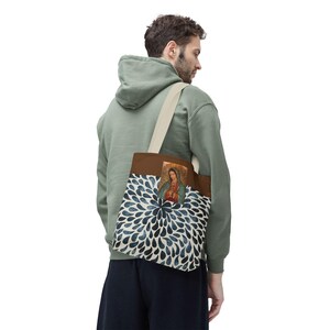 Over the shoulder easy...3 sizes to choose from.